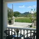 Rallou Rooms & Apartments